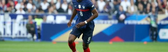 九游体育APP-皇马签下楚阿梅尼一波三折：姆巴佩爽约成转折点