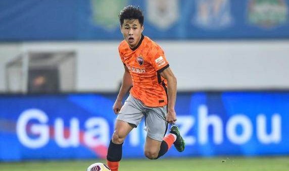 九游体育官网-戴伟浚助深足连胜李章洙仍有不满：他体能还有欠缺