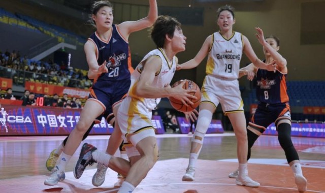 九游登录入口-女篮俱乐部杯决赛阶段在清远开赛，广东女篮首战加时憾负