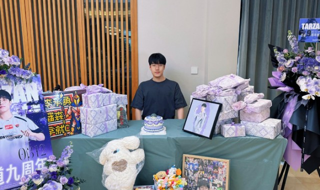 九游体育官网-Tarzan李承勇感恩粉丝九年支持，承诺展现精彩比赛|lpl|AL|粉丝应援物产出|赛程|写作业_新浪体育_新浪新闻