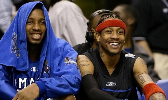 九游体育APP-神奇的日子！三人单场砍下60+，科比独得81分，两大中锋创记录！