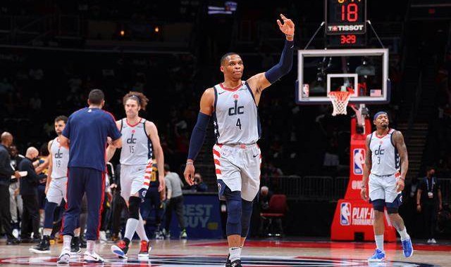 九游体育-及时反弹助球队晋级！韦少将携比尔挑战东部第一