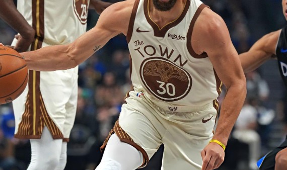 九游体育APP-落选秀准三双对飙库里38分，状元21+11克莱哑火，独行侠复仇勇士