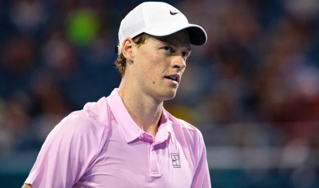 九游登录入口-辛纳打破费德勒一大纪录，迪米十四年纪录惨遭终结|迪米特洛夫|阿尔卡拉斯|蒙特卡洛大师赛|扬尼克-辛纳|ATP_新浪新闻